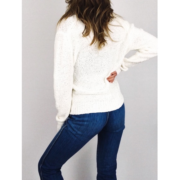 Vintage V-Neck Knit Sweater in Ivory | Size M - Picture 11 of 12